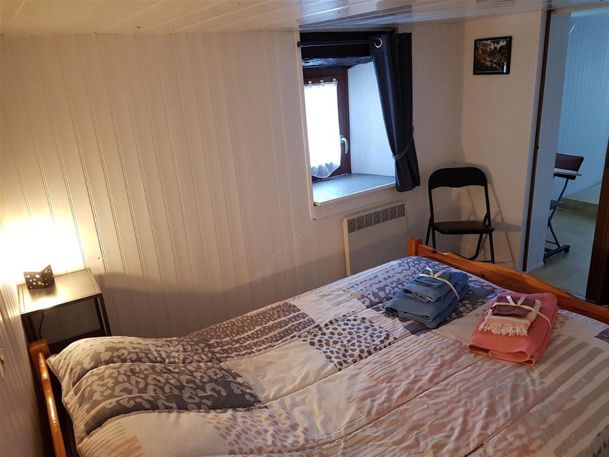 Chambre D'Hotes Le Gachignard Courlay Exterior foto